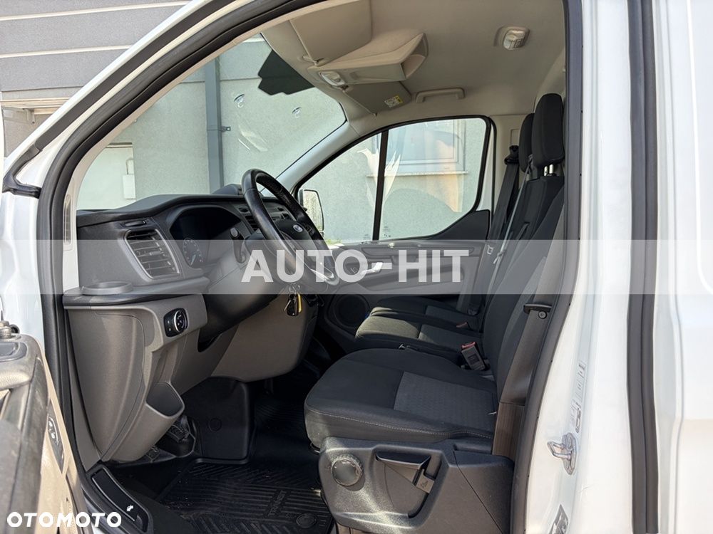 Ford Transit - 25