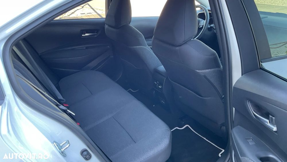 Toyota Corolla 1.8 HSD Dynamic - 8