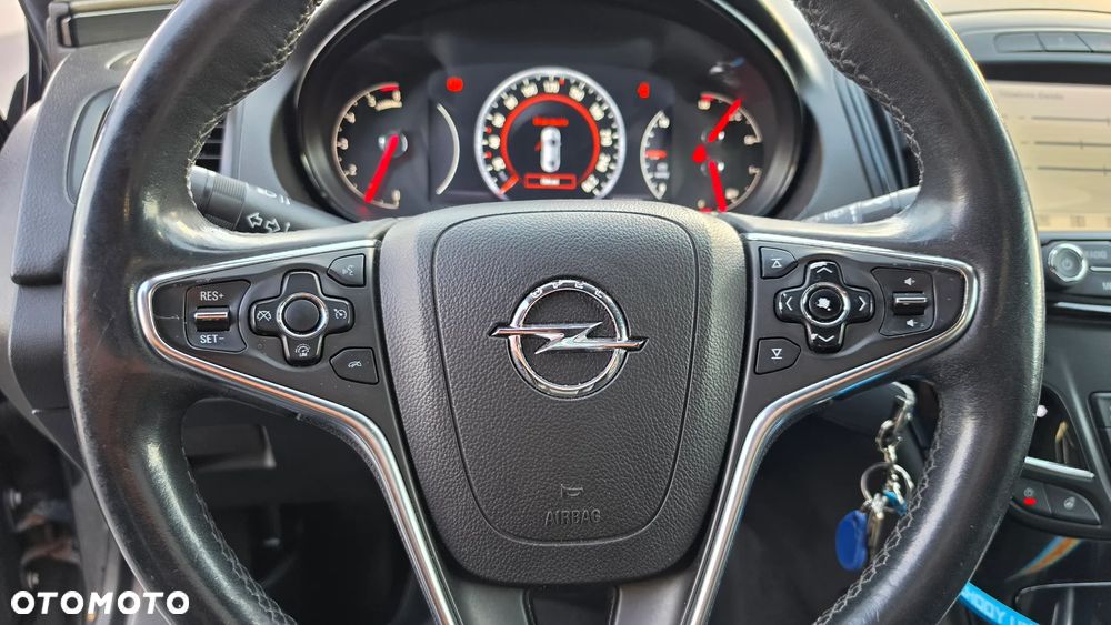 Opel Insignia - 21