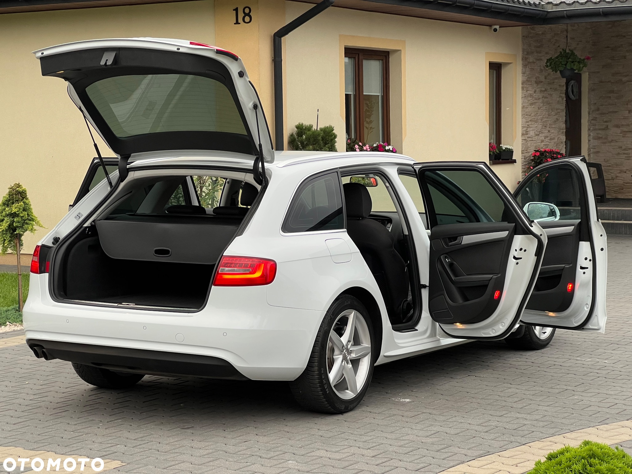 Audi A4 Avant 2.0 TDI Quattro S tronic - 14