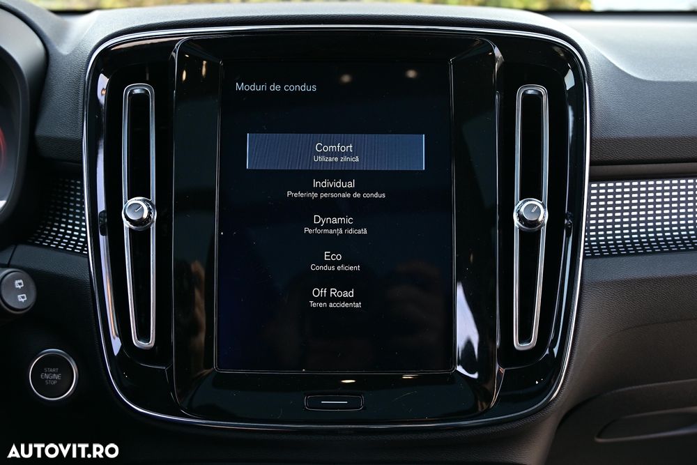 Volvo XC 40 D4 AWD Geartronic R-Design - 34