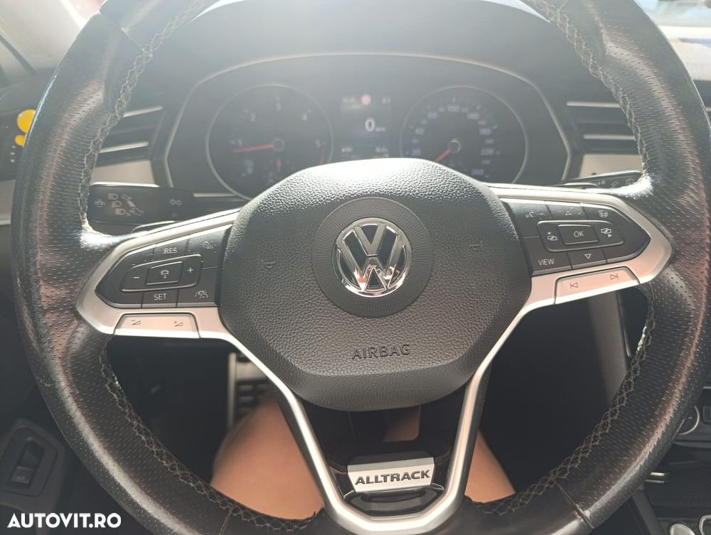 Volkswagen Passat Alltrack 2.0 TDI DSG 4Motion - 3