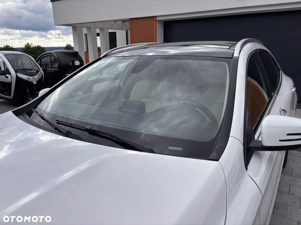 Mercedes-Benz GLA 250 4Matic 8G-DCT Edition 1 - 14
