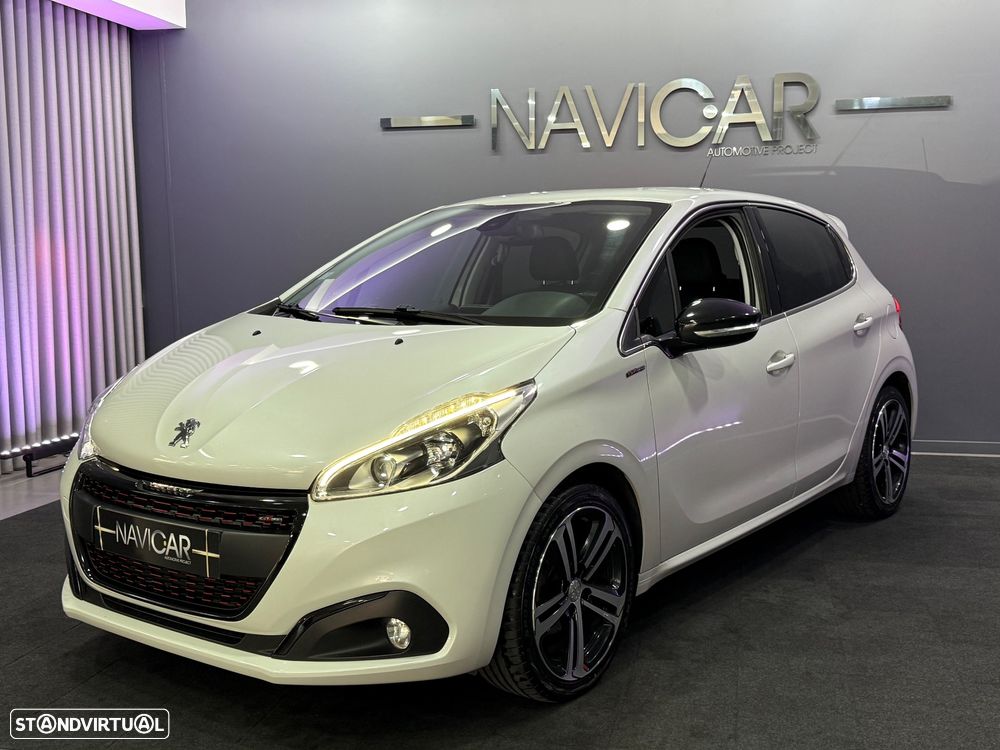 Peugeot 208 1.2 PureTech GT Line EAT6 - 4