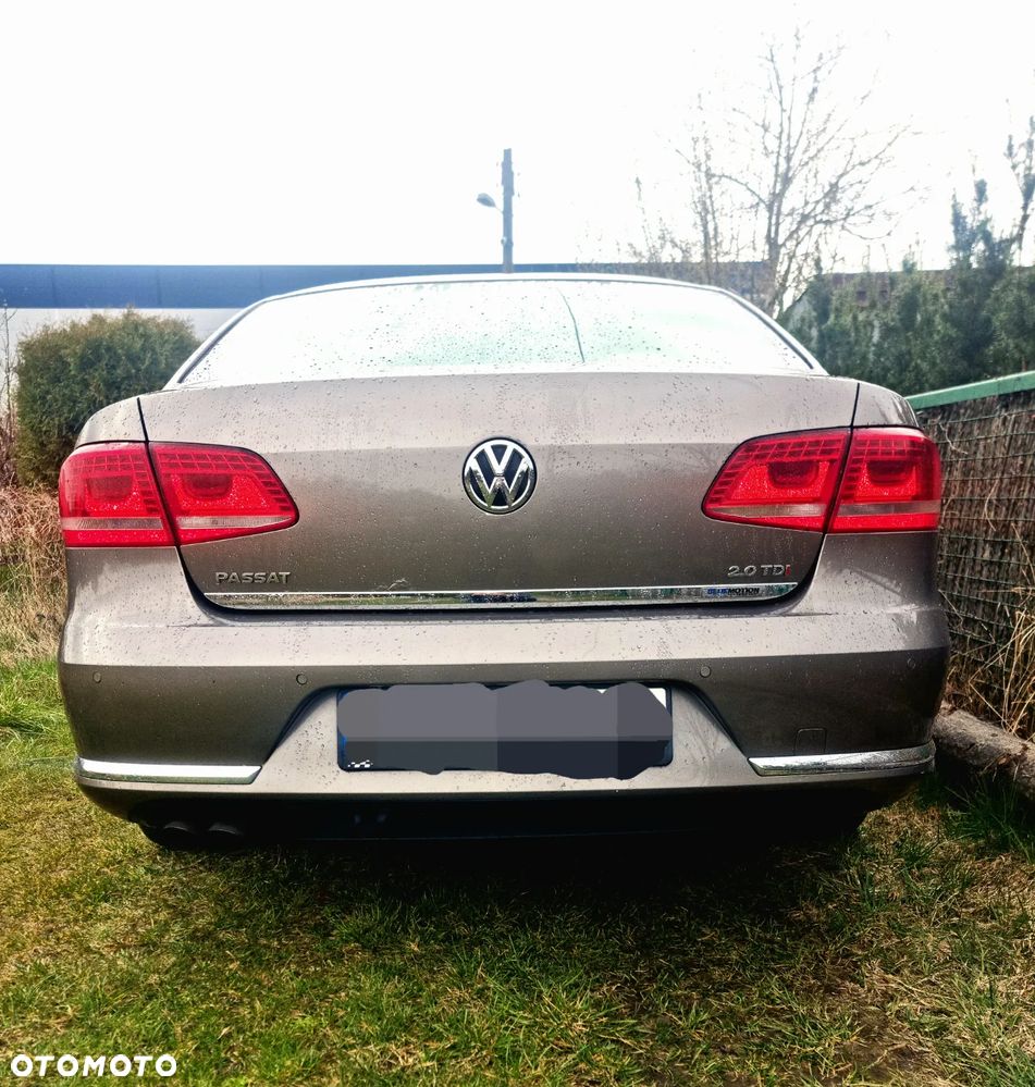 Volkswagen Passat 2.0 TDI DPF Highline - 6