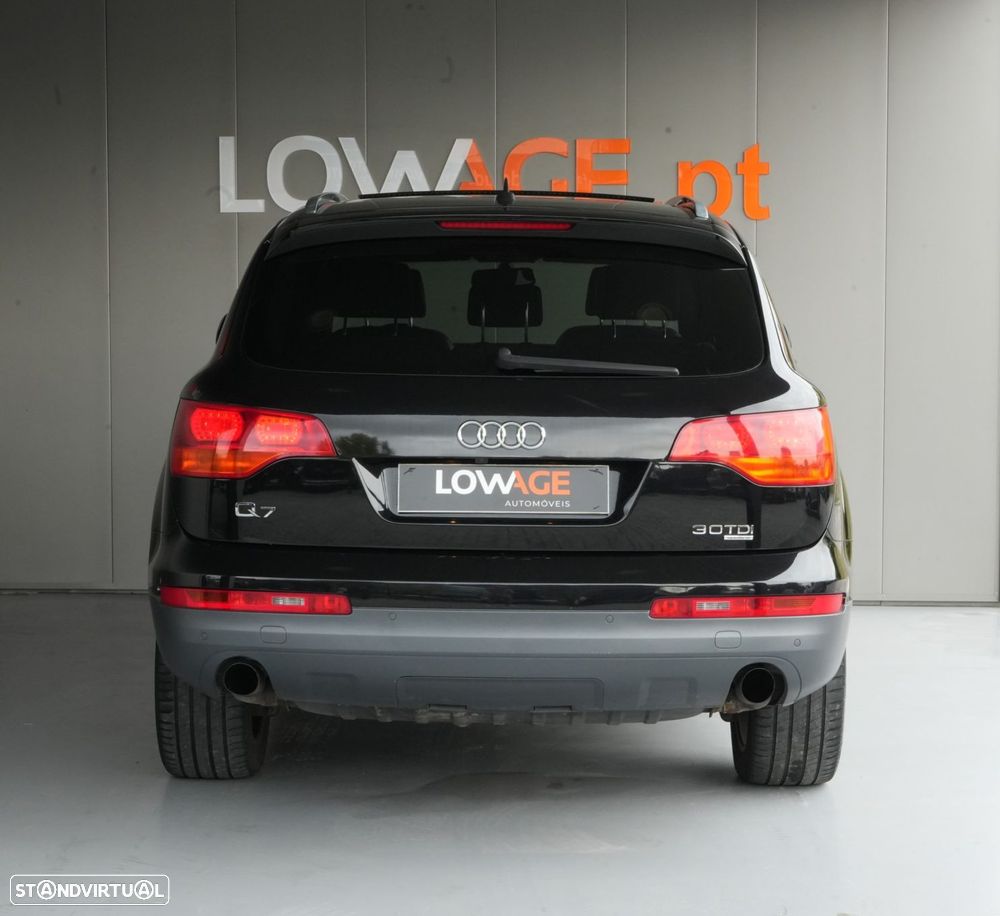Audi Q7 3.0 TDi Tiptronic - 29