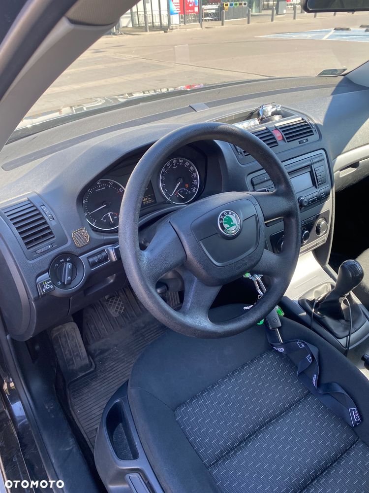 Skoda Octavia 1.6 - 6