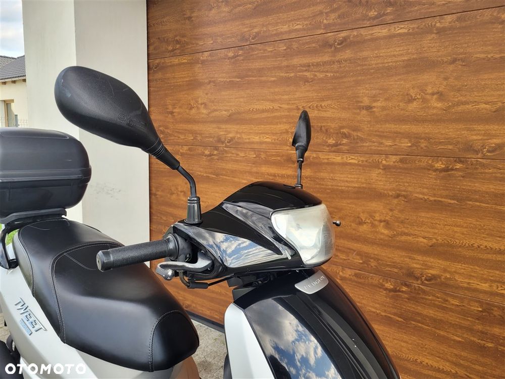 Peugeot Tweet - 2
