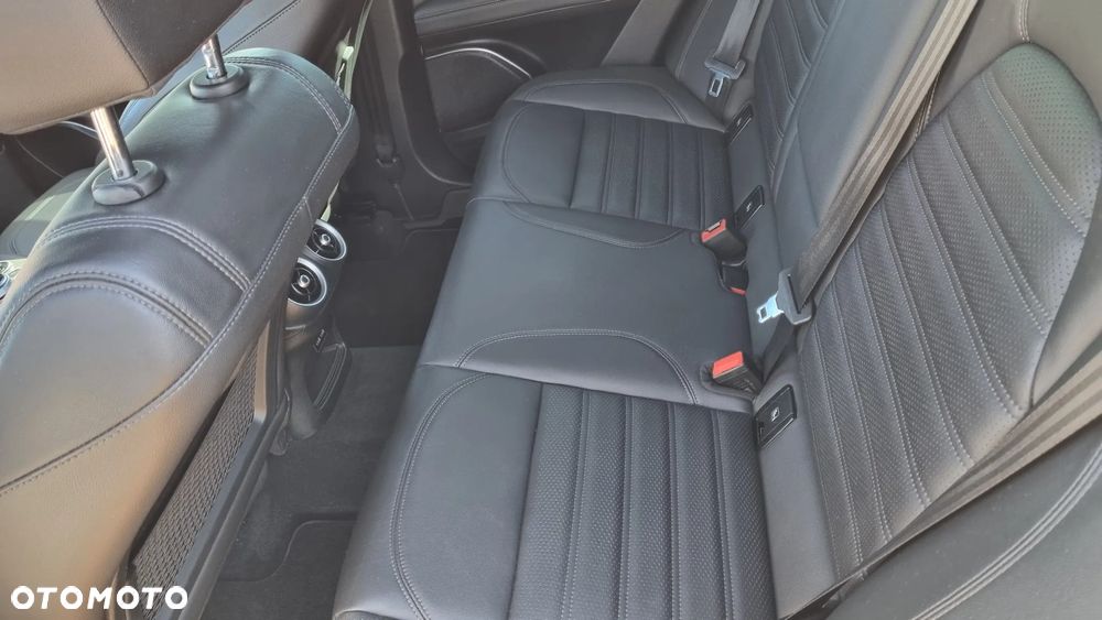 Alfa Romeo Stelvio 2.0 Turbo Veloce Q4 - 7