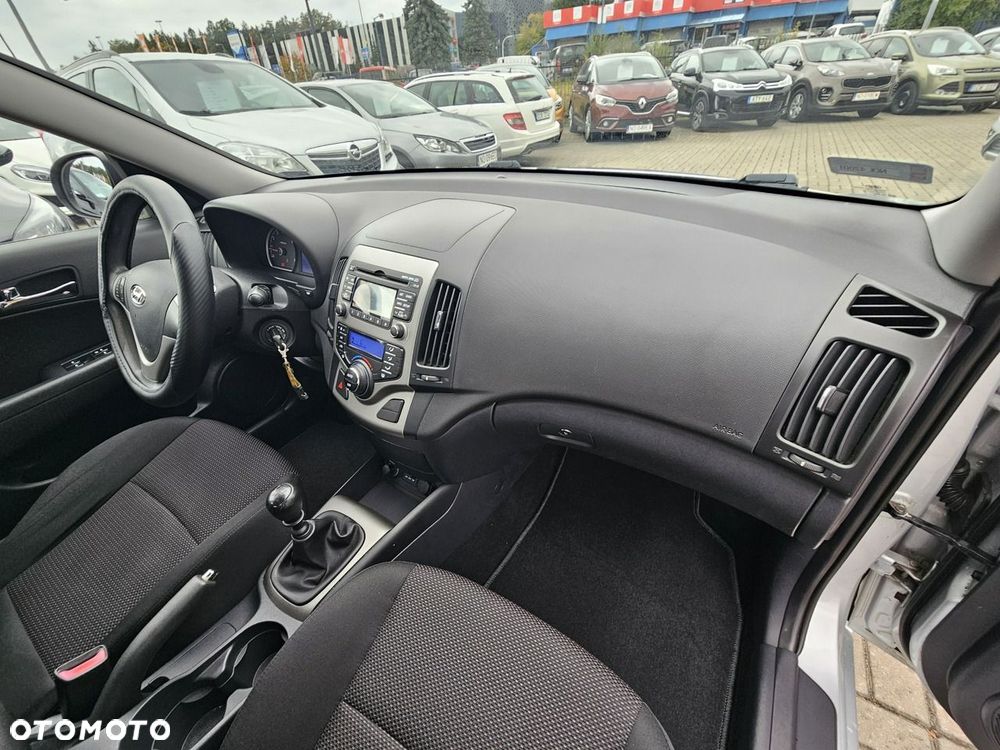 Hyundai i30 1.6 blue Comfort - 18