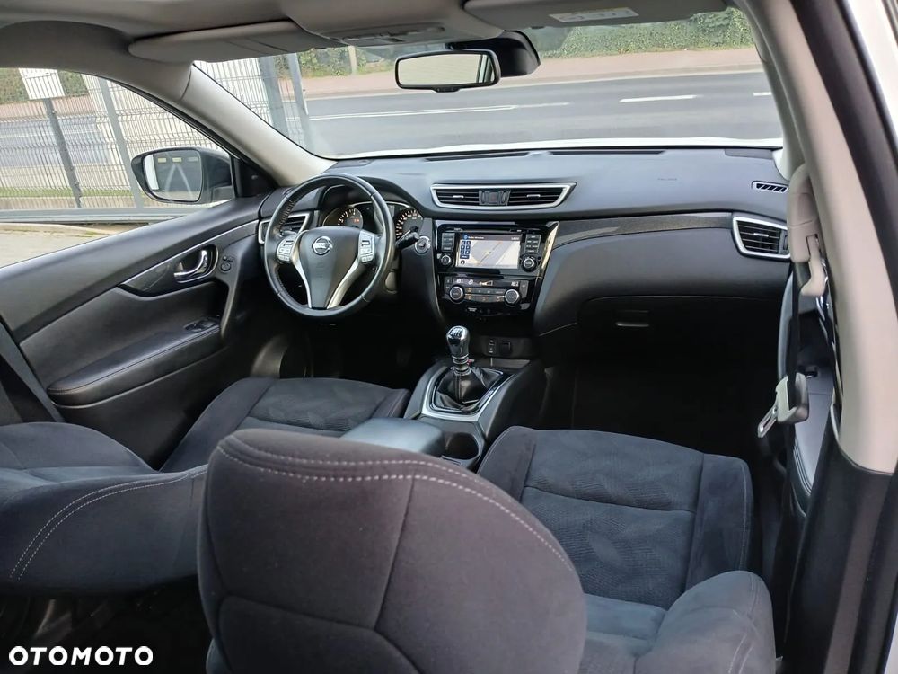 Nissan X-Trail 1.6 DIG-T Tekna 2WD - 31