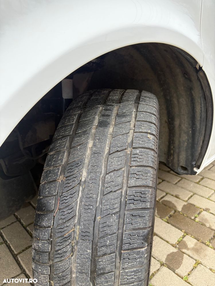 Volkswagen Caravelle - 26