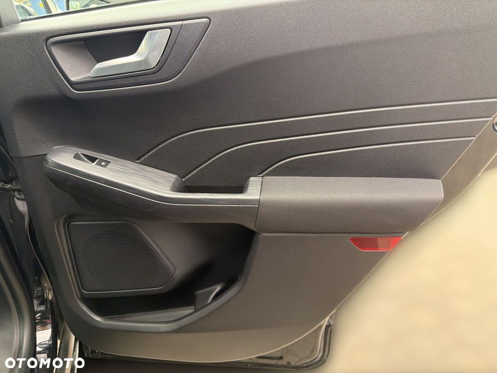 Ford Kuga - 30
