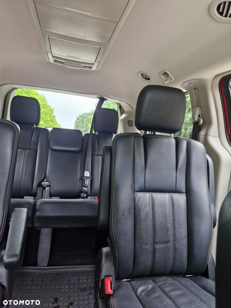 Chrysler Town & Country 3.6 Touring - 24