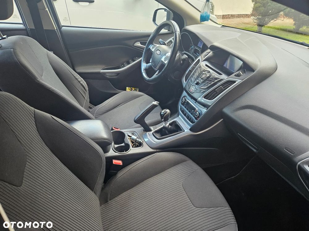 Ford Focus 1.6 TDCi Titanium ECOnetic - 6