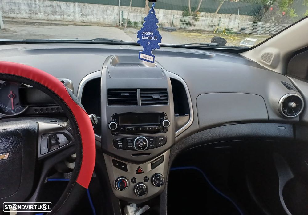 Chevrolet Aveo 1.2 LT Bi-Fuel - 8
