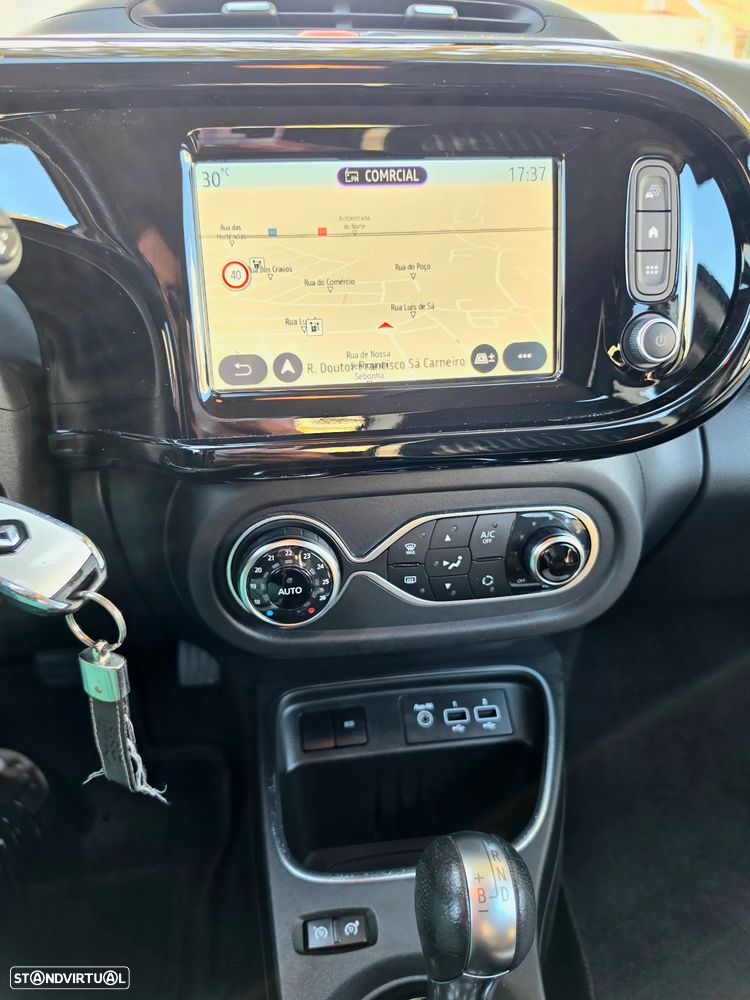 Renault Twingo Z.E. 22 Intens - 7