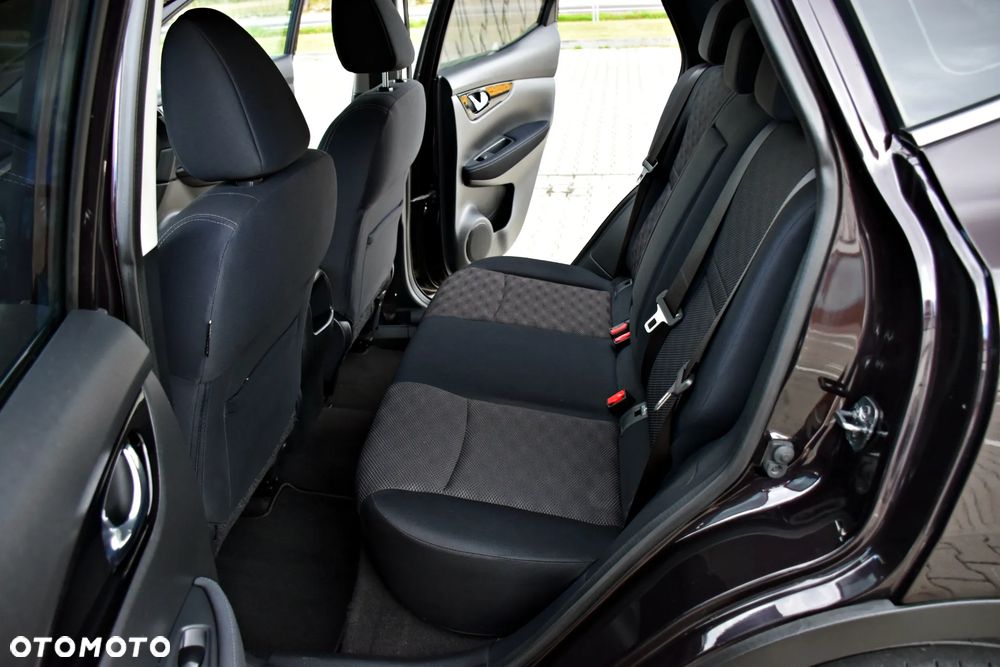 Nissan Qashqai 1.2 DIG-T N-Vision - 28