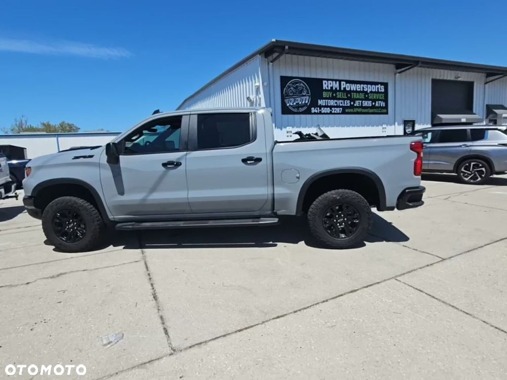 Chevrolet Silverado - 5