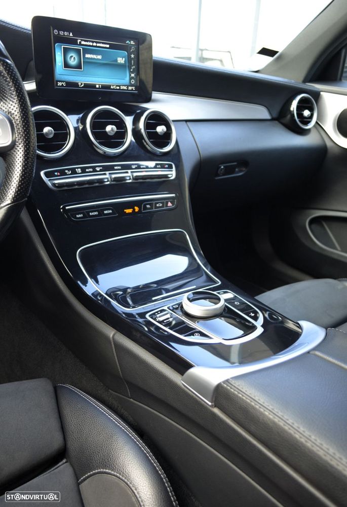 Mercedes-Benz C 300 AMG Line - 31