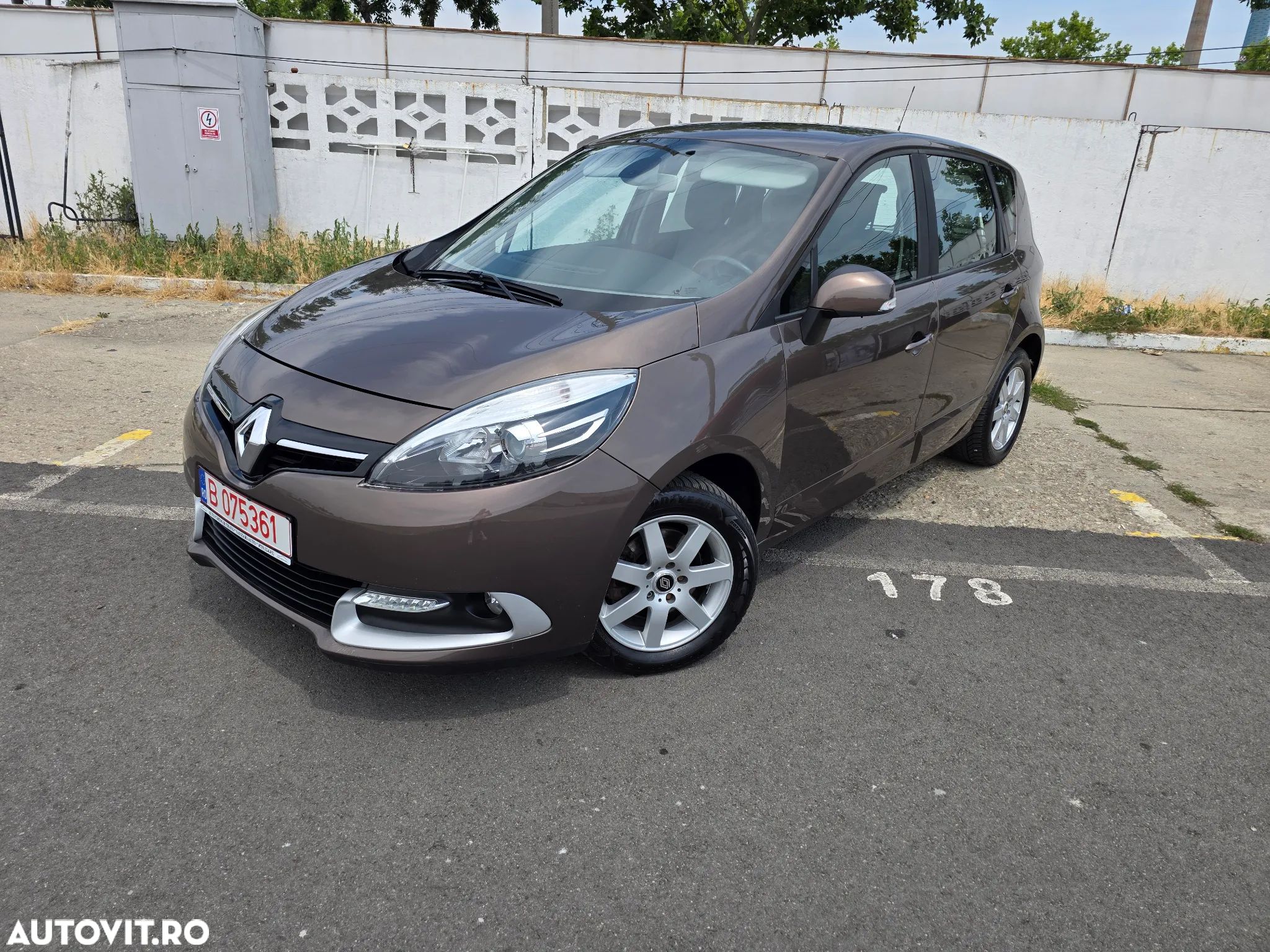 Renault Scenic ENERGY TCe 130 INTENS - 1