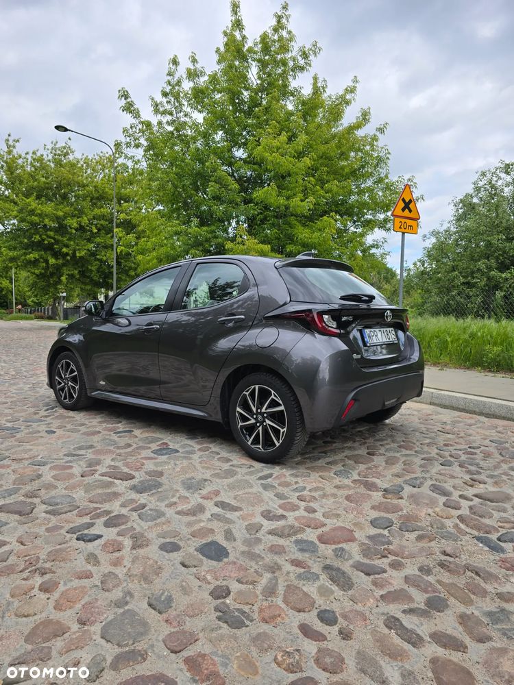 Toyota Yaris 1.0 Premium - 8