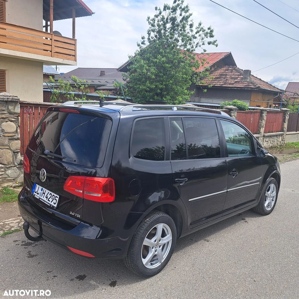 Volkswagen Touran - 17