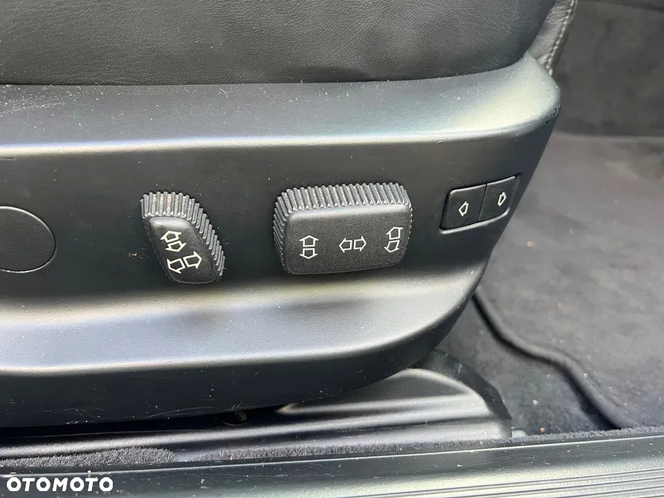 BMW Seria 7 735i L - 25