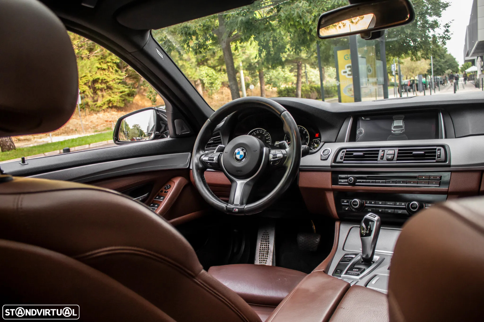 BMW 520 i Pack M Auto - 36