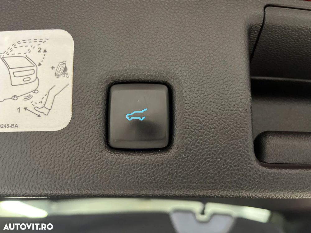 Ford Kuga - 16