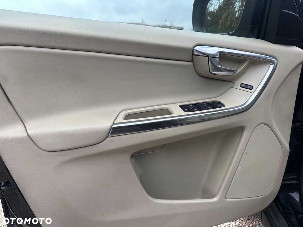 Volvo XC 60 2.4D AWD - 22