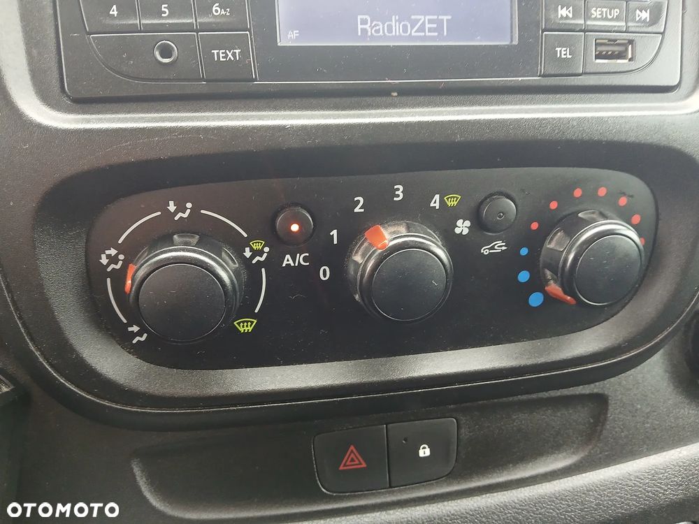 Renault TRAFIC - 13