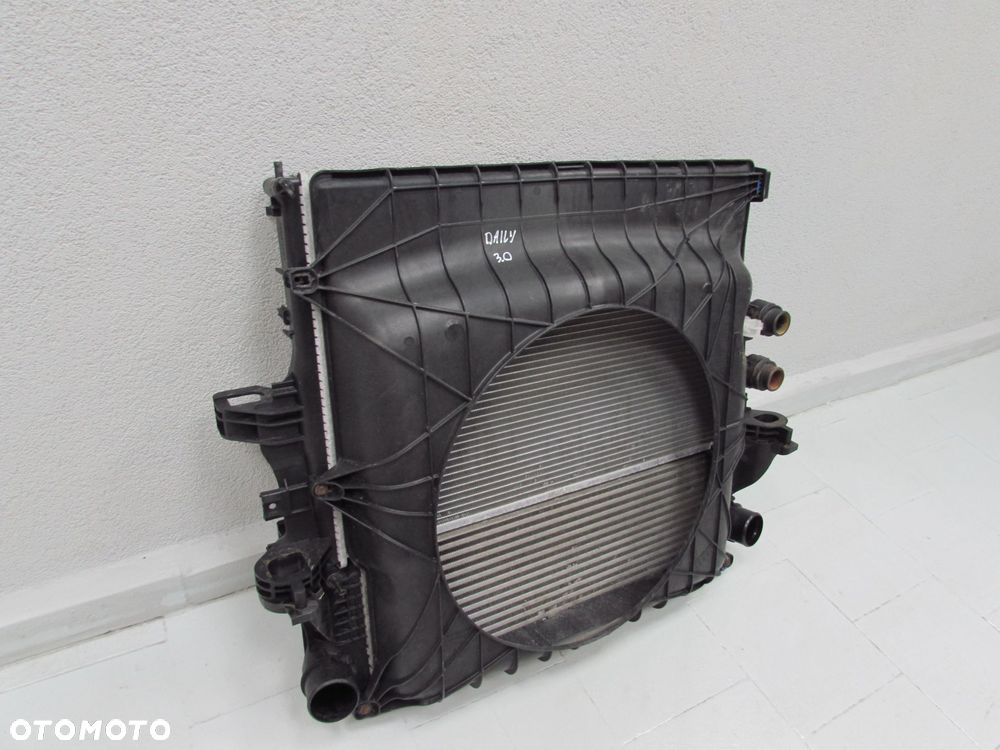IVECO DAILY IV V VI LIFT 11-14 2.3 3.0 CHLODNICE OBUDOWA WODY INTERCOOLER 5801264636 5801526777 - 8