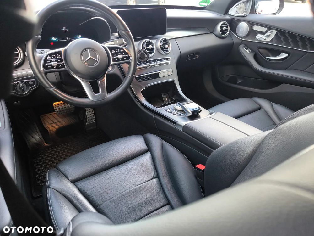 Mercedes-Benz Klasa C 300 d 4Matic 9G-TRONIC AMG Line - 19