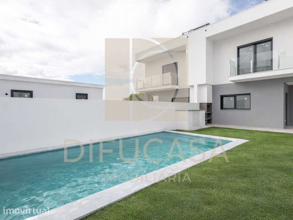 R173 Moradia T2 com PISCINA_Pronta habitar - Grande imagem: 2/35