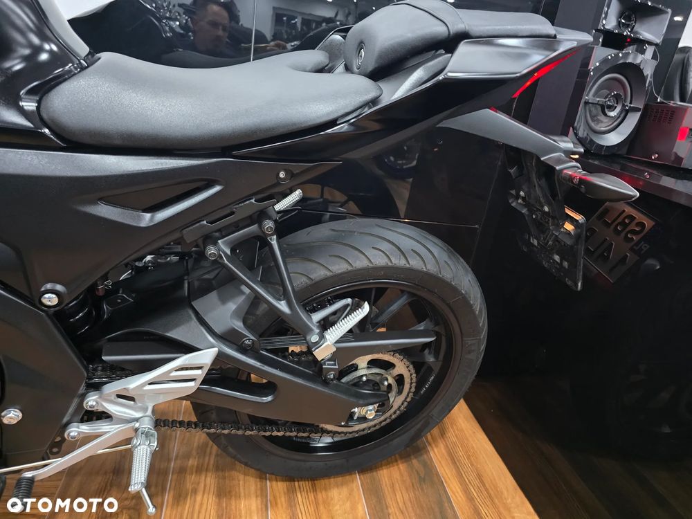 Yamaha YZF - 25