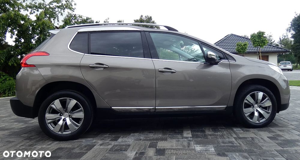 Peugeot 2008 1.6 e-HDi Allure S&S - 12
