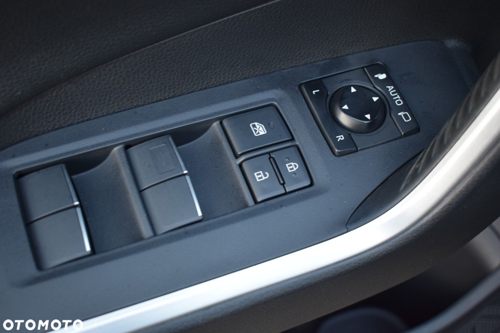 Toyota RAV4 2.5 Hybrid Comfort 4x2 - 17