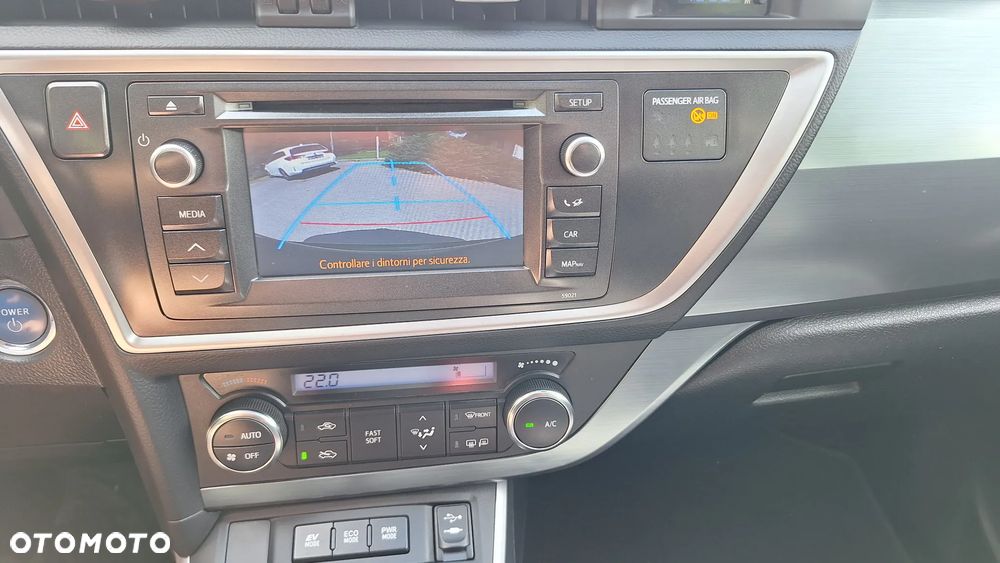 Toyota Auris - 12