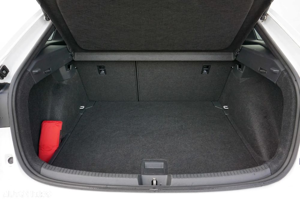 Volkswagen Taigo 1.5 TSI OPF DSG R-Line - 28