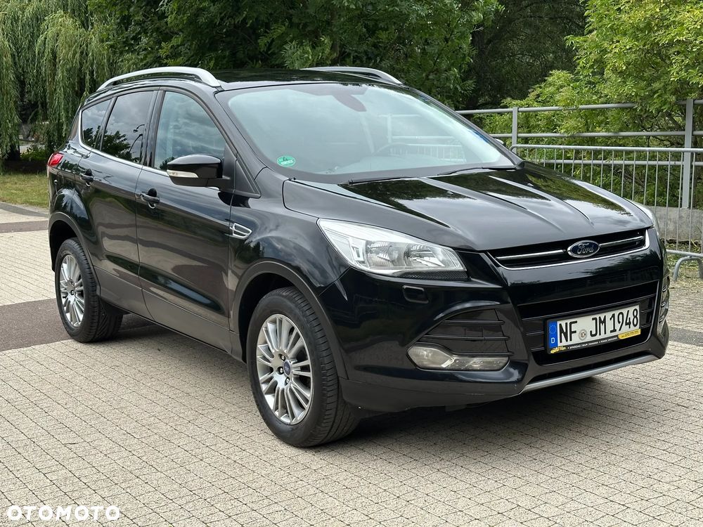 Ford Kuga 1.6 EcoBoost 2x4 Titanium - 2