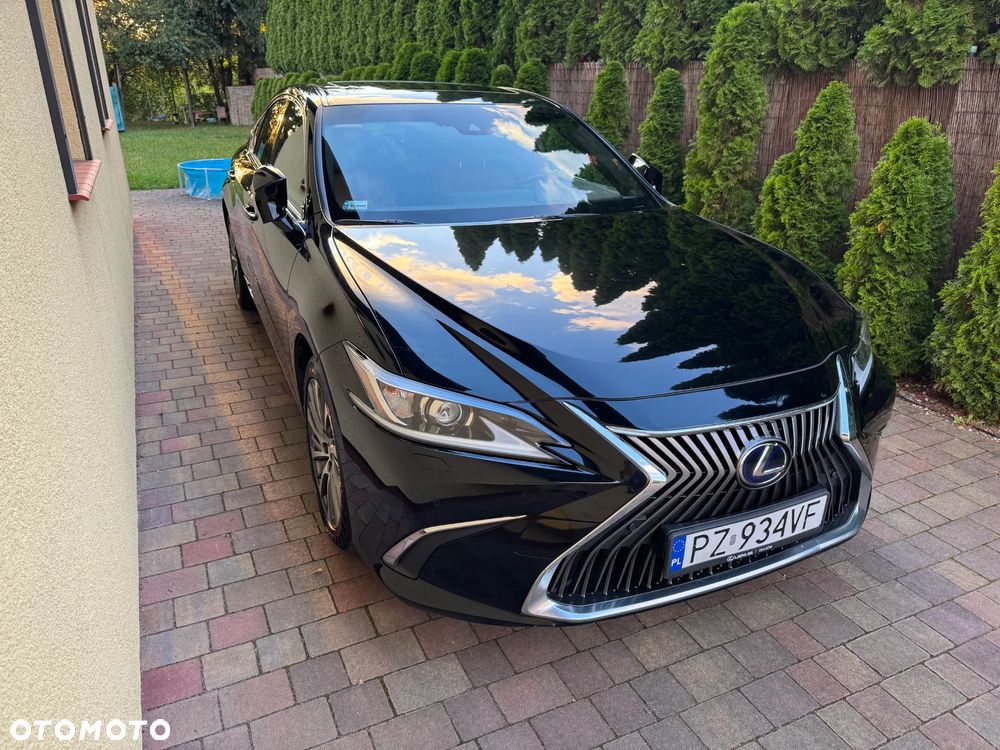 Lexus ES 300h Business Edition - 3