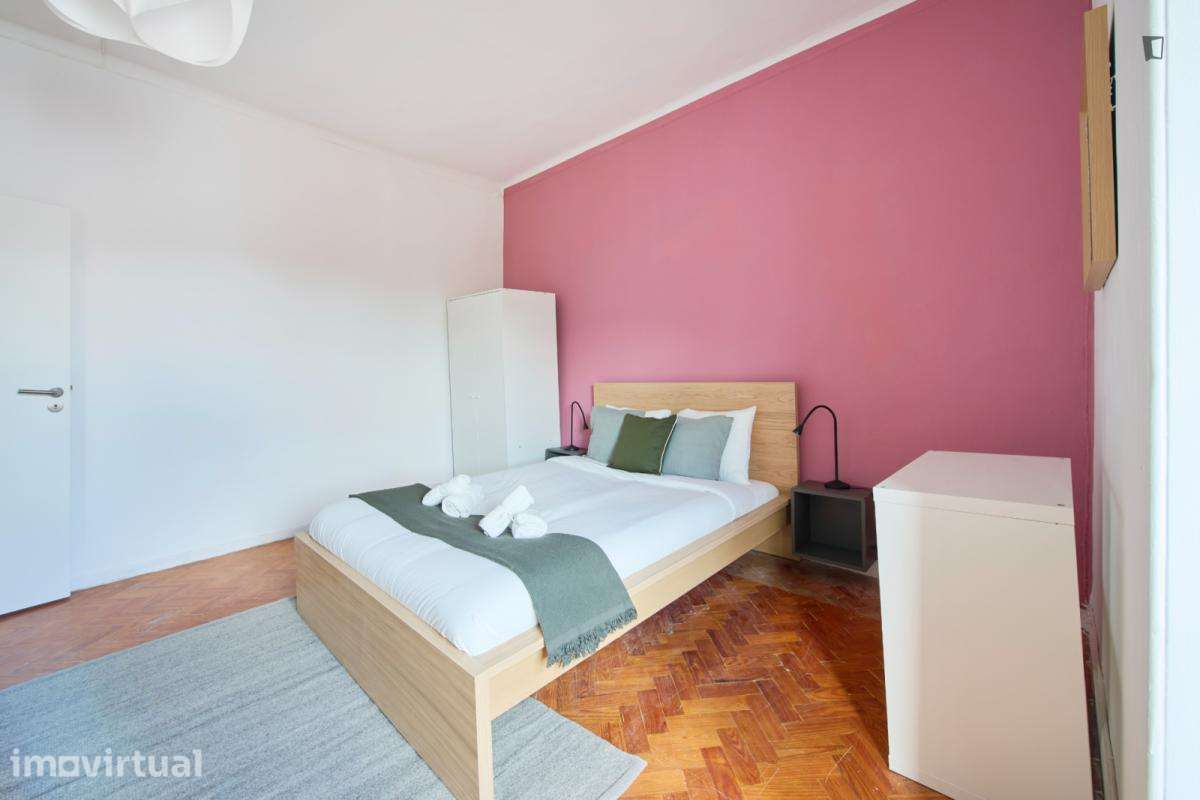 Quarto - localizado em São Bento Lisbon - Grande imagem: 4/27