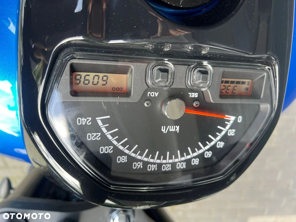 Suzuki Boulevard - 15