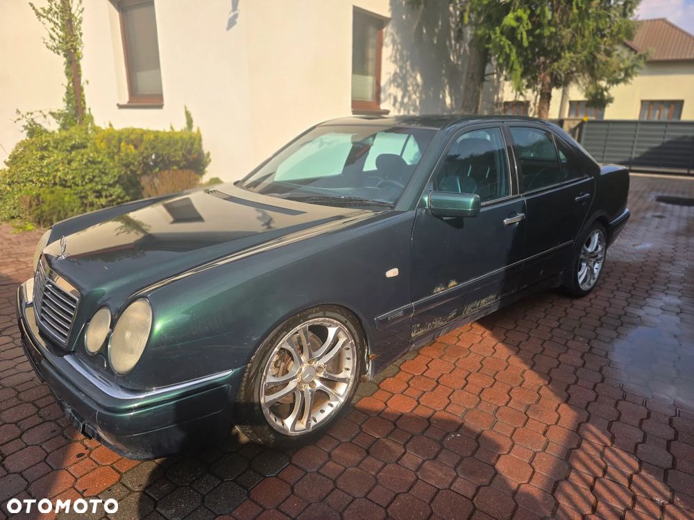 Mercedes-Benz Klasa E - 9