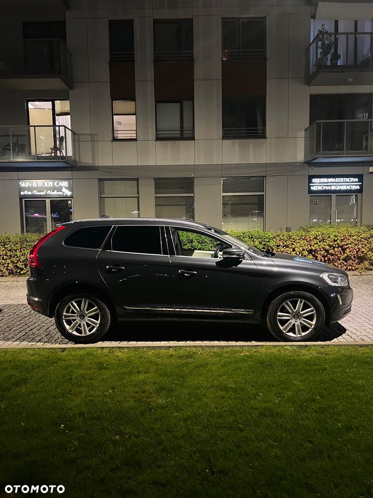 Volvo XC 60 D4 AWD Summum - 36