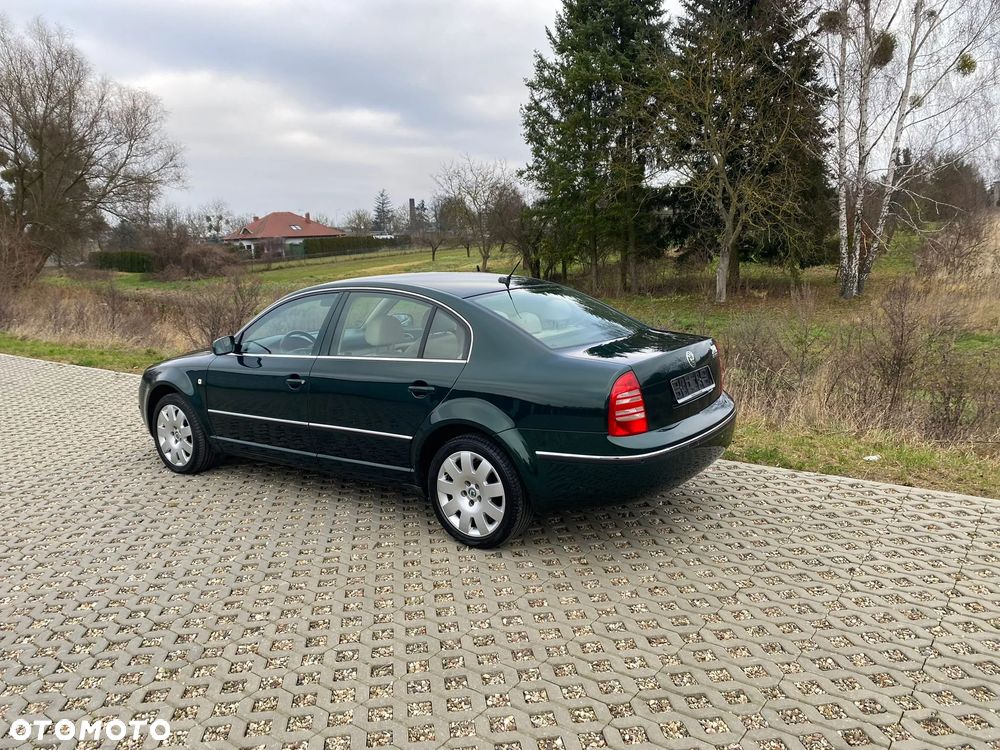 Skoda Superb 1.8 Turbo Exclusive - 31