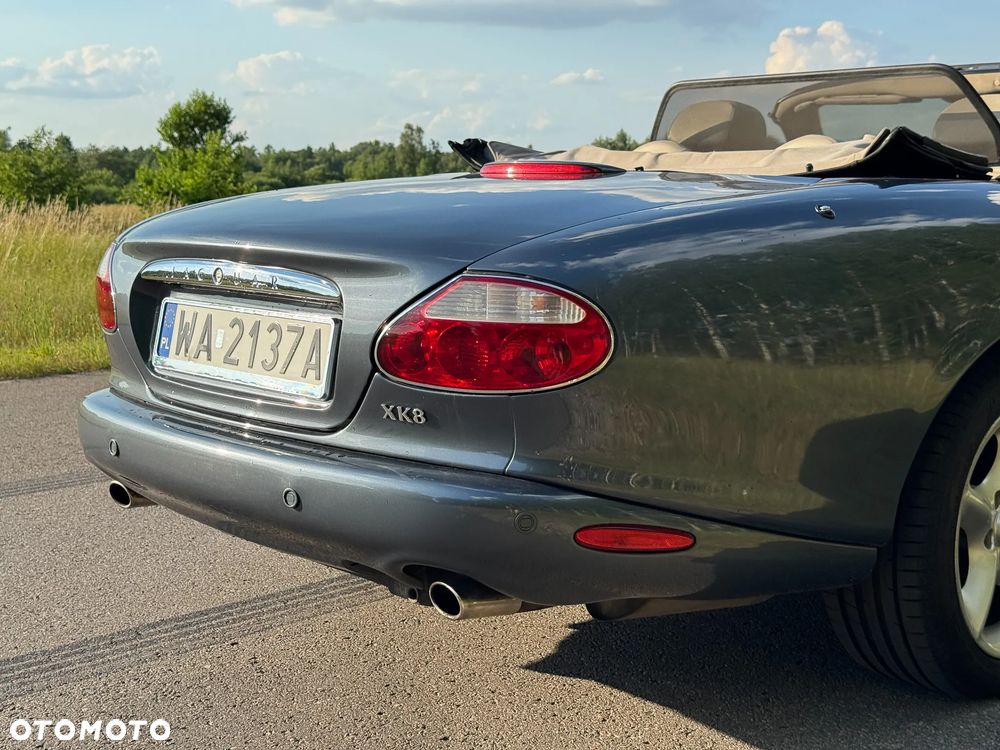 Jaguar XK8 - 20