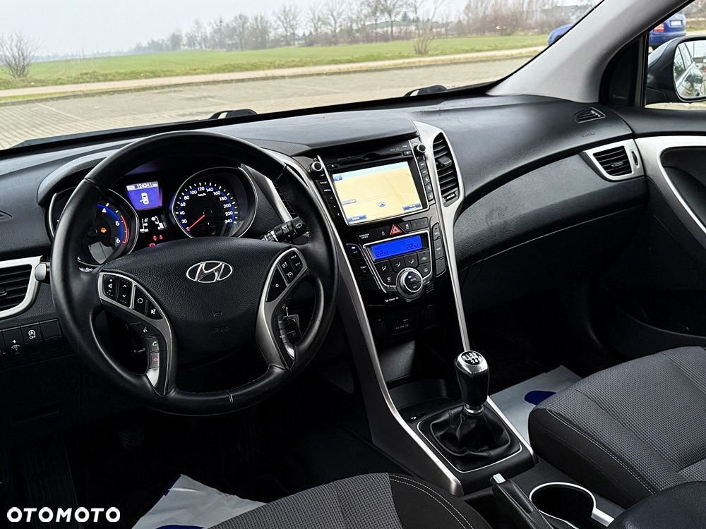 Hyundai i30 1.6 CRDi Comfort - 34