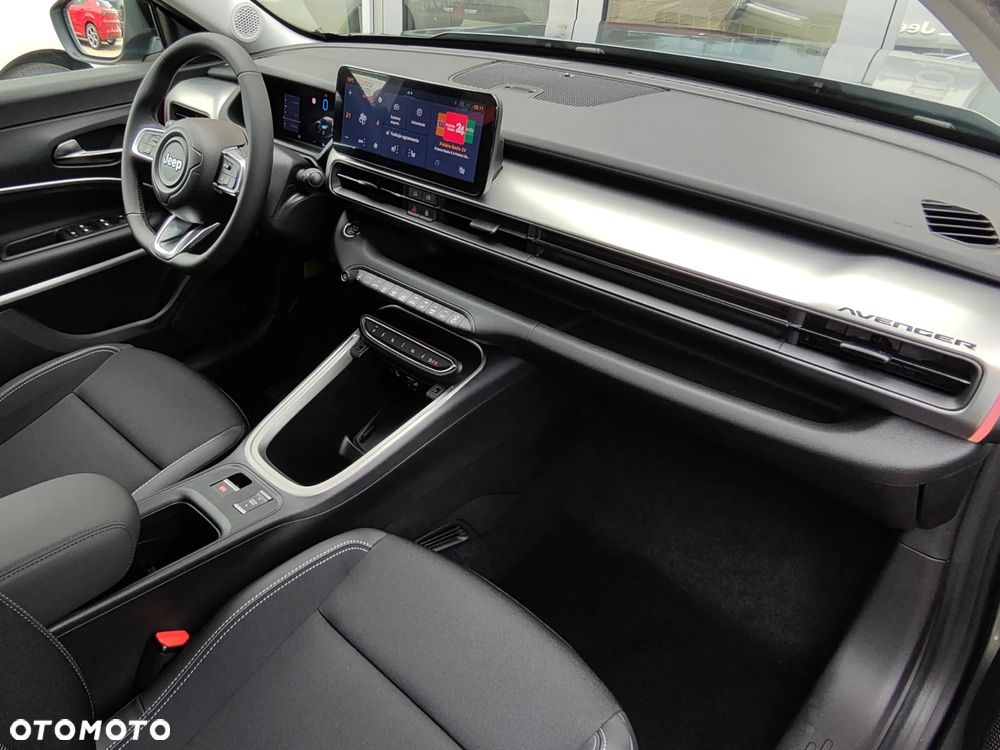 Jeep Avenger 1.2 T3 mHEV Summit FWD eDCT6 - 23